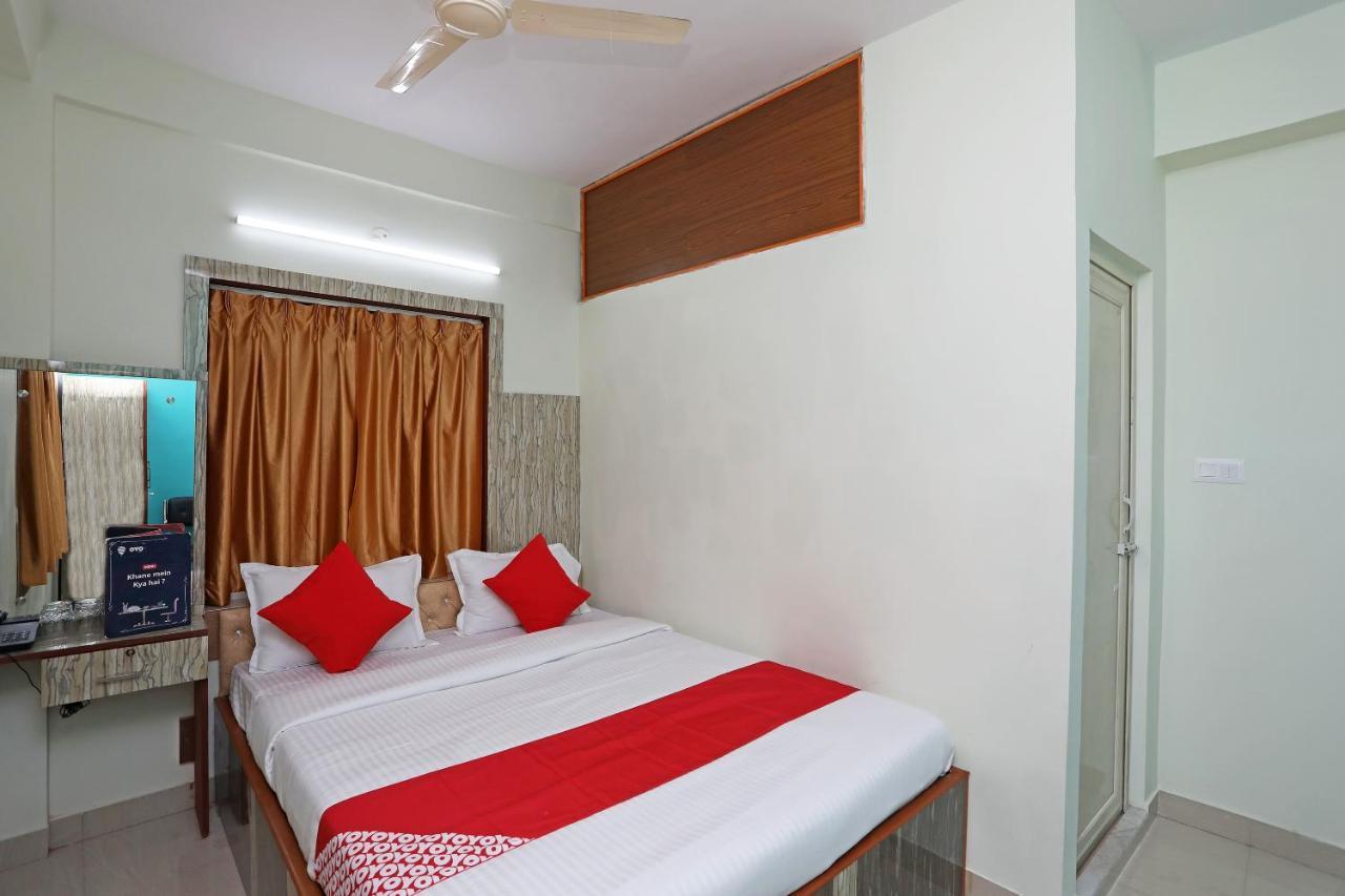 Oyo 17187 Urban Casa Kolkata Exterior photo