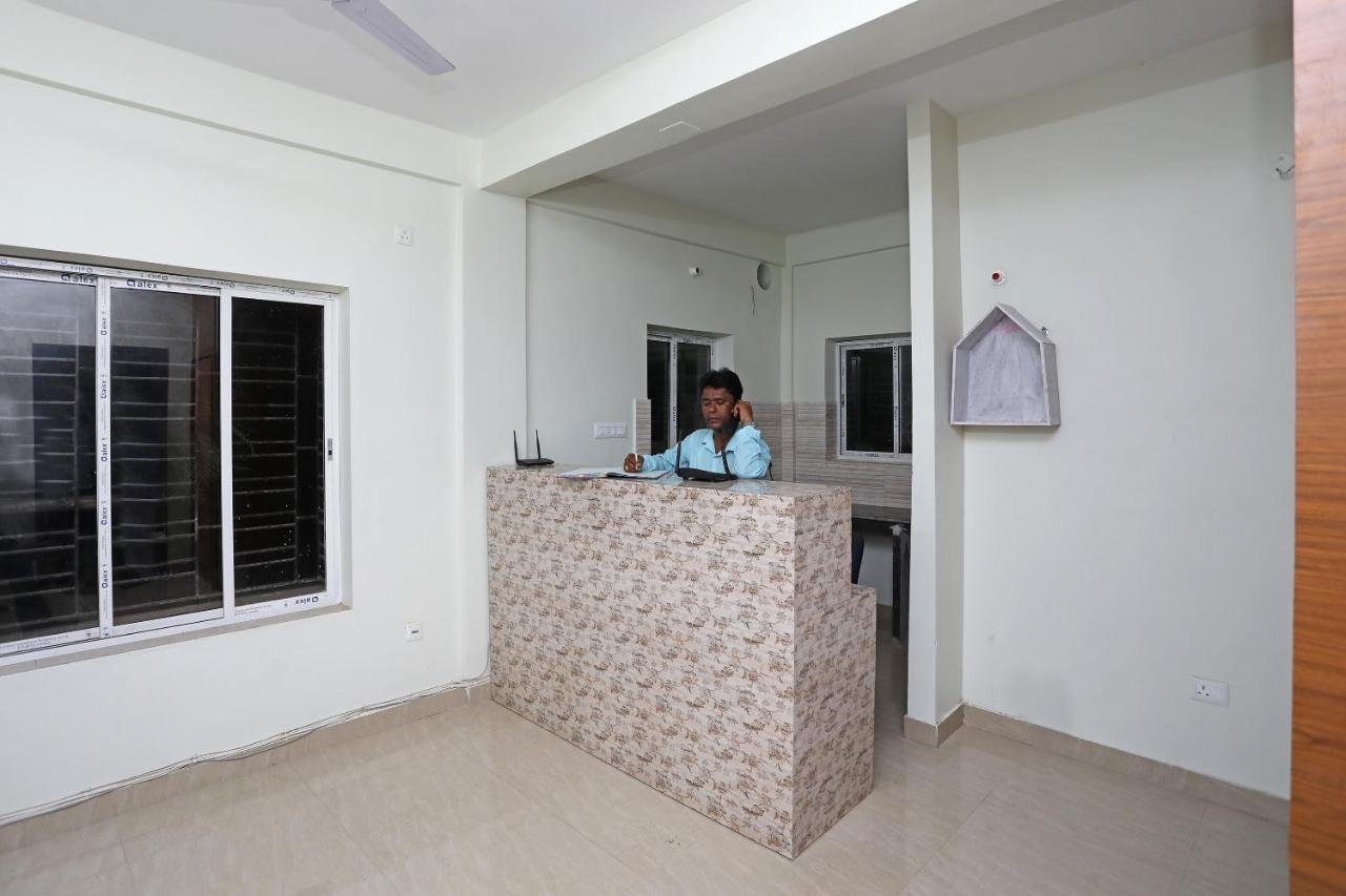 Oyo 17187 Urban Casa Kolkata Exterior photo