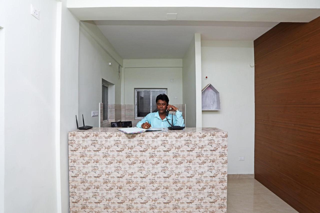 Oyo 17187 Urban Casa Kolkata Exterior photo